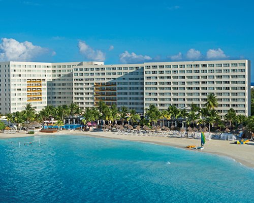 Dreams Sands Cancun Resort &amp; Spa