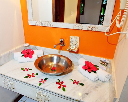 Hot water machine in bathroom - Picture of Trinco Mitra Inn, Trincomalee -  Tripadvisor