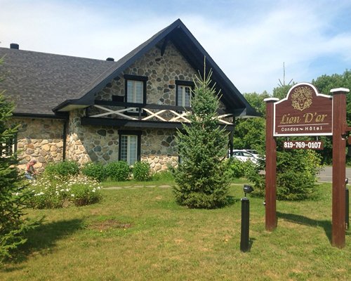 Signboard of Condo Hotel le Lion D'Or resort.
