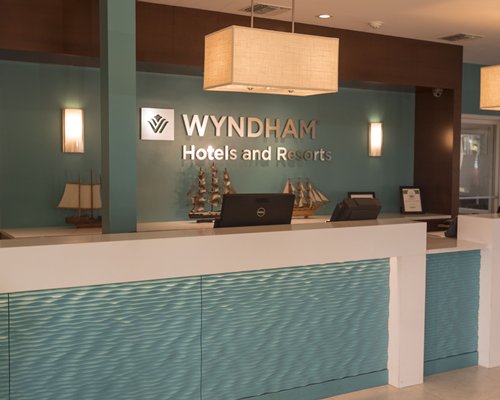 Wyndham Reef Resort