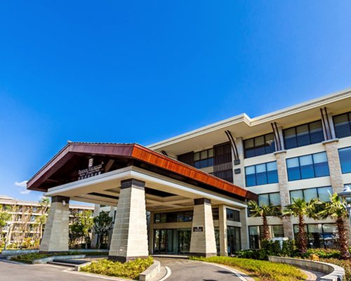An exterior view of the Suiton Paxton Qionghaibay Xichang.