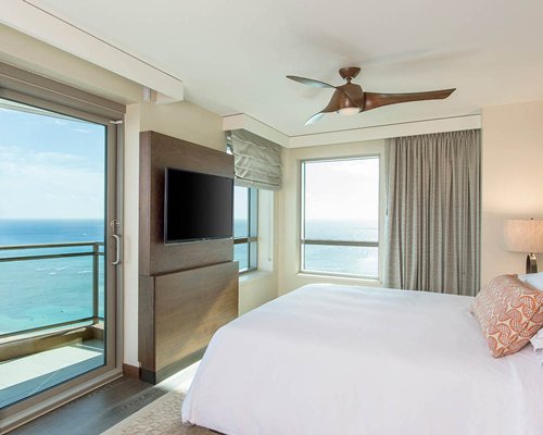 The Grand Islander by Hilton Grand Vacations Club