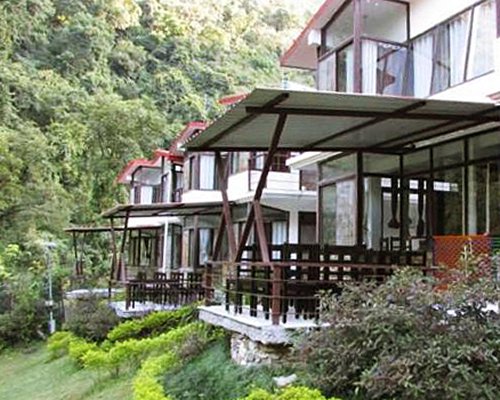 Haut Monde Hill Stream Resort