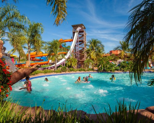 Arvoredo Resort em Grandes Lagos