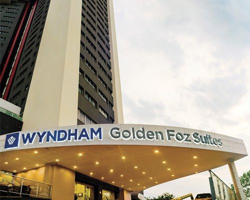 Ground view of the Wyndham Golden Foz Suites.