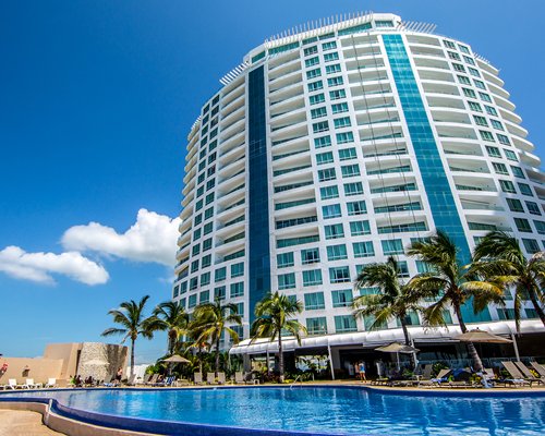 Park Royal Beach Mazatlán Image