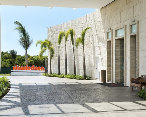 covered walkway, drive way of Nickelodeon Resort Punta Cana