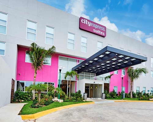 City Express Suites by Marriott Playa del Carmen