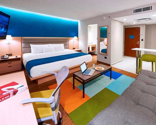 City Express Suites by Marriott Playa del Carmen