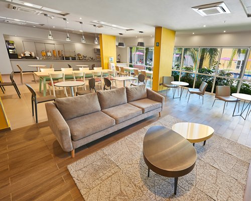 City Express Suites by Marriott Playa del Carmen