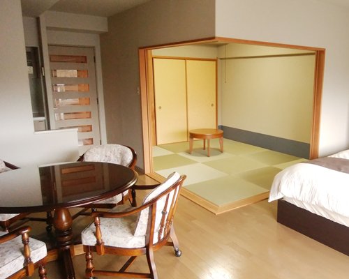 Villa Kitakaruizawa L Wing