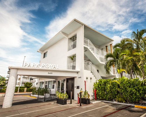 Suite Rooms at Park Royal Homestay Miami Beach by Royal Holiday LG
