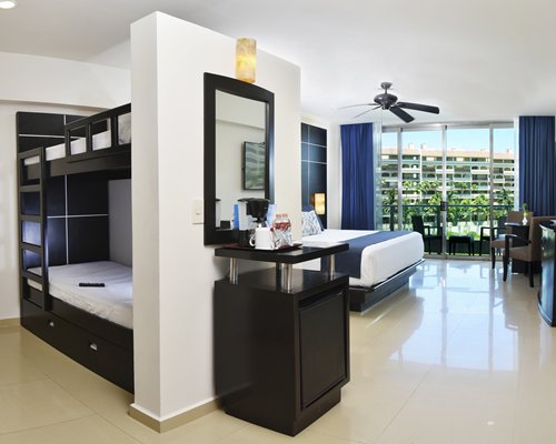 Seadust Cancun Family Resort