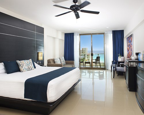 Seadust Cancun Family Resort