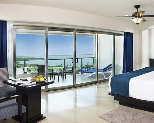 Seadust Cancun Family Resort
