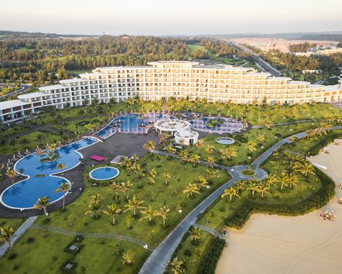 FLC Quy Nhon Beach & Golf Resort