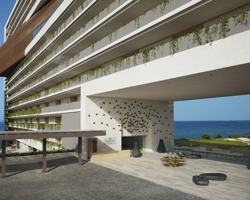Dreams Vista Cancun Golf & Spa Resort