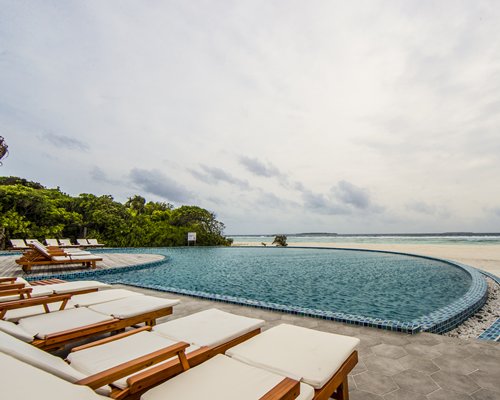 Hondaafushi Island Resort