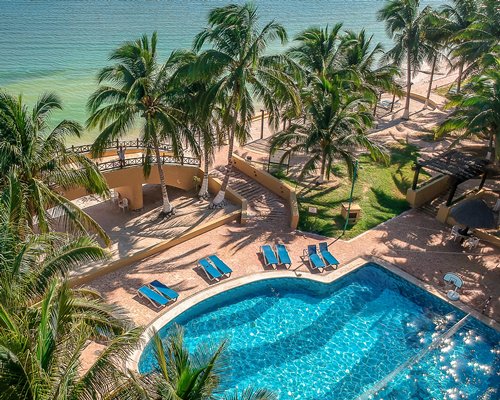 Reef Yucatán Hotel & Convention Center - 4 Nights