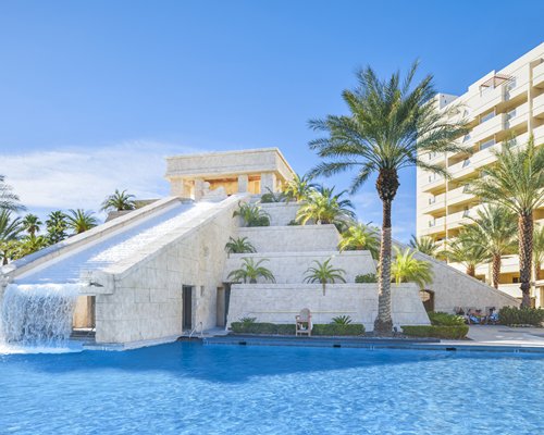 Cancun Las Vegas, a Hilton Vacation Club