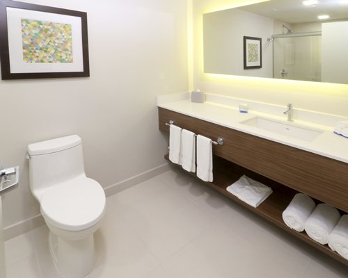 Holiday Inn Express & Suites Playa del Carmen