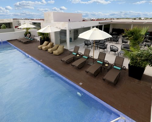 Holiday Inn Express & Suites Playa del Carmen - 4 Nights