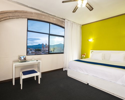 Vista Express Morelia - 3 Nights
