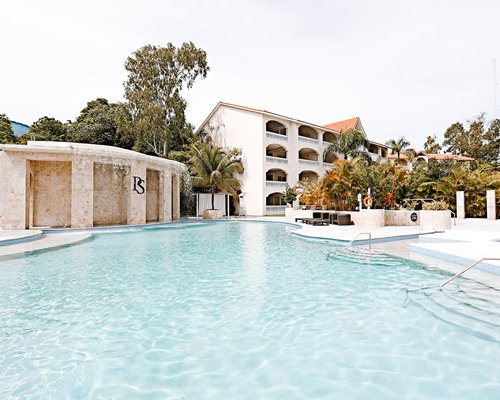 swimming pool at Presidential Suites By Lifestyle Puerto Plata