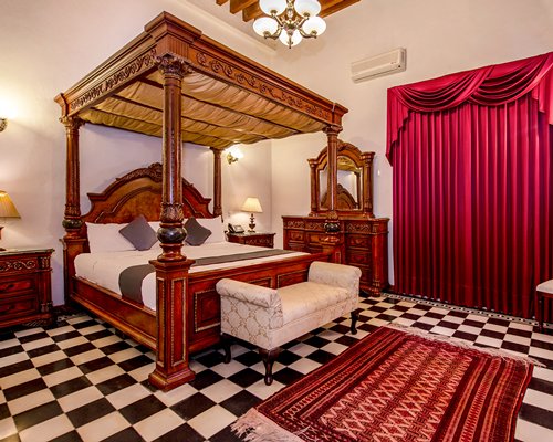 Hotel Señorial - 3 Nights