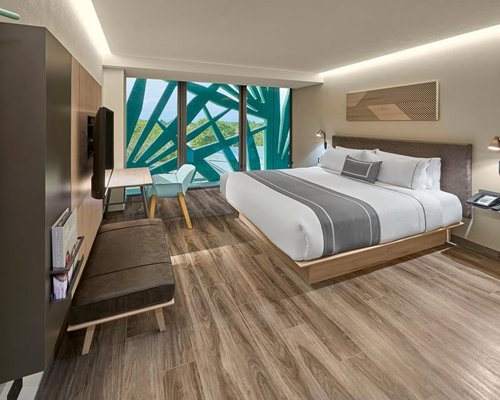 City Express Plus by Marriott Mérida - 3 Nights