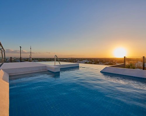 City Express Plus by Marriott Mérida - 3 Nights