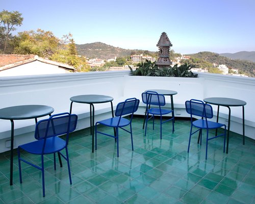 William Hotel - 3 Nights