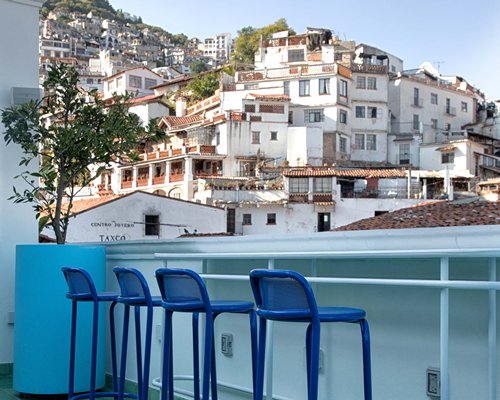 William Hotel - 3 Nights