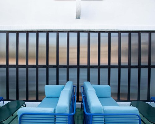 William Hotel - 3 Nights