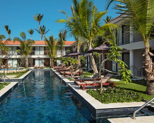 Entrada Dreams Flora Resort & Spa