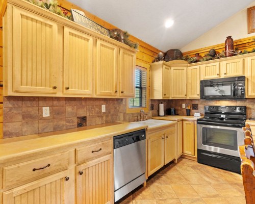 Cabins at Grand Mountain by Thousand Hills Vacations