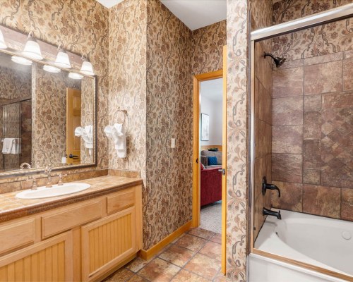 Cabins at Grand Mountain by Thousand Hills Vacations