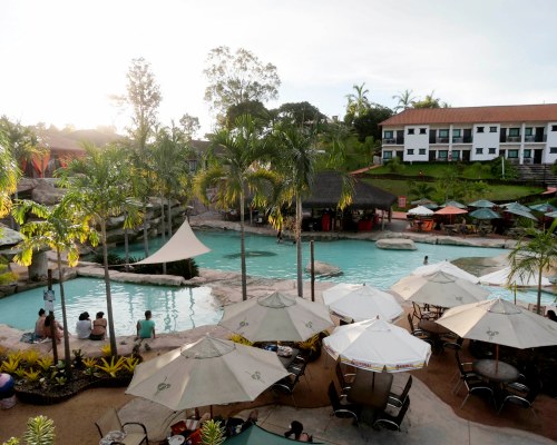 Parque do Avestruz Eco Resort