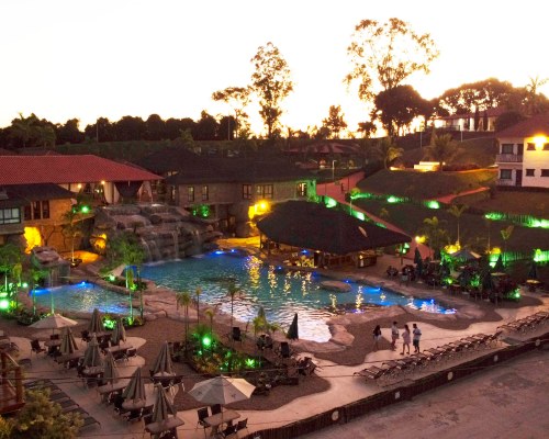 Parque do Avestruz Eco Resort