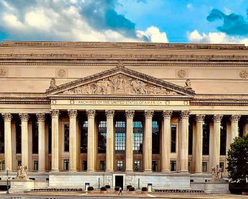 7 NIGHT PACKAGE: Colonial Williamsburg & Washington D.C.