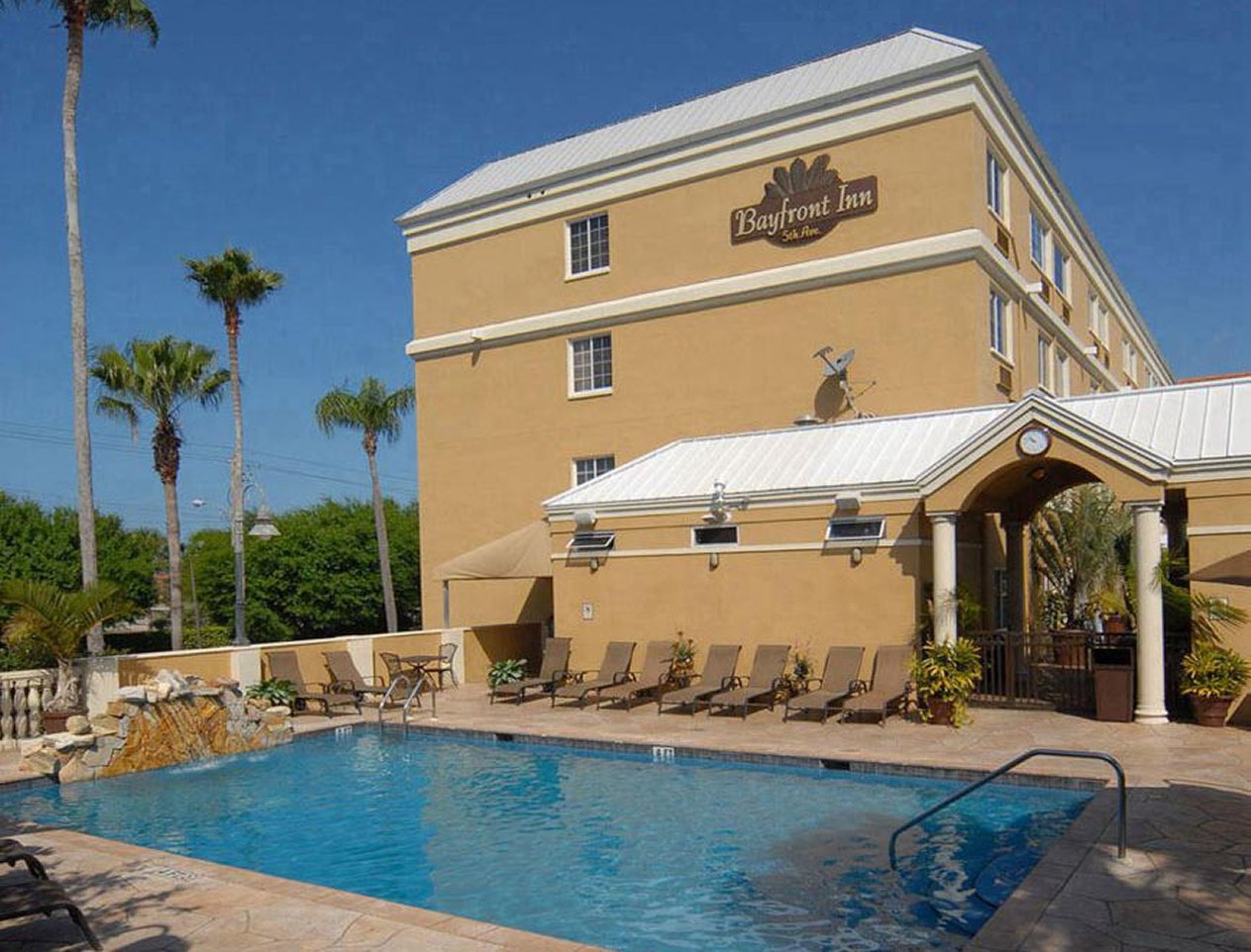 Bayfront Inn on Fifth - 3 Nights