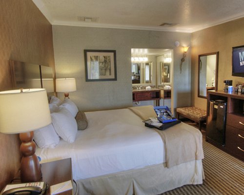 Best Western InnSuites Phoenix Biltmore Hotel & Suites