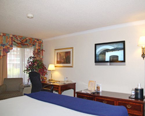 Best Western InnSuites Albuquerque Airport Hotel & Suites