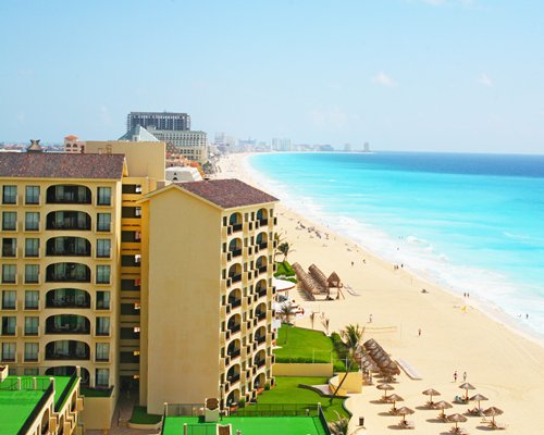 The Royal Mayan