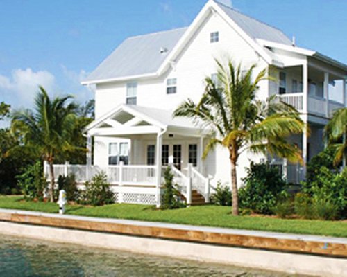 Coral Lagoon Resort Villas & Marina