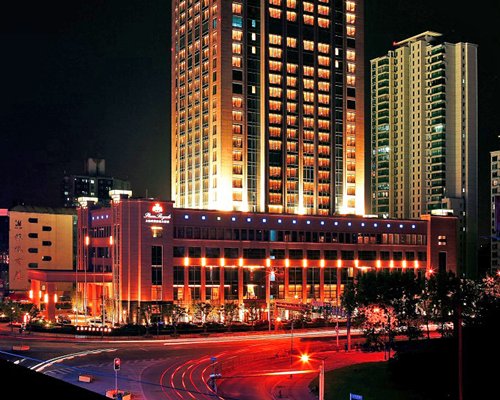 Wyndham Grand Plaza Royale Oriental Shanghai-3 Nights