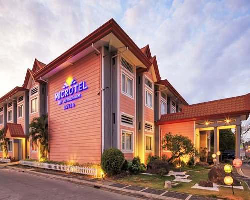 Microtel By Wyndham Davao-4 Nights