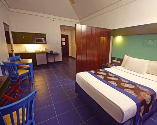 Microtel by Wyndham Puerto Princesa - 3 Nights