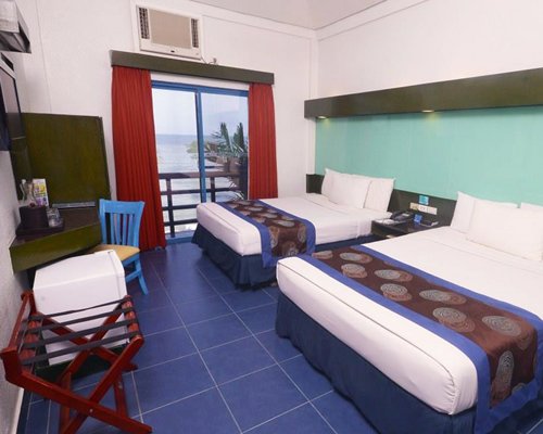 Microtel by Wyndham Puerto Princesa - 3 Nights