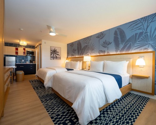 Sunshine Suites Resort